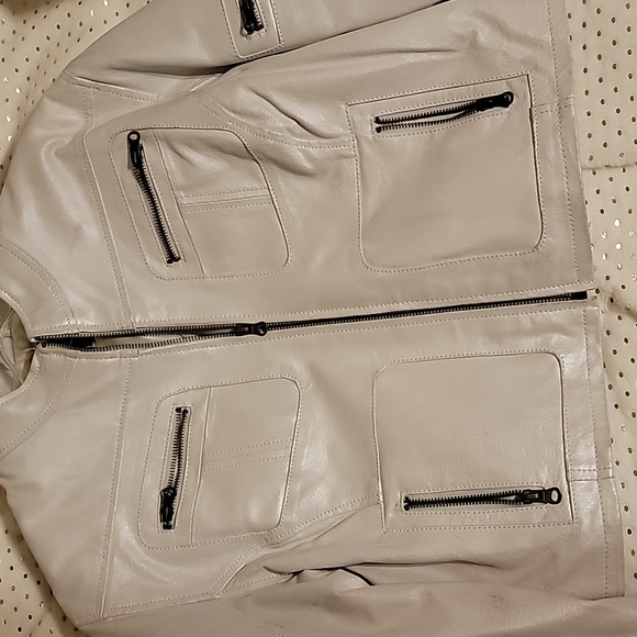 Jacket - Picture 6 of 10